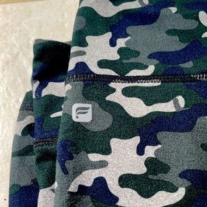 Fabletics powerhold camo legging midrise size M/ L